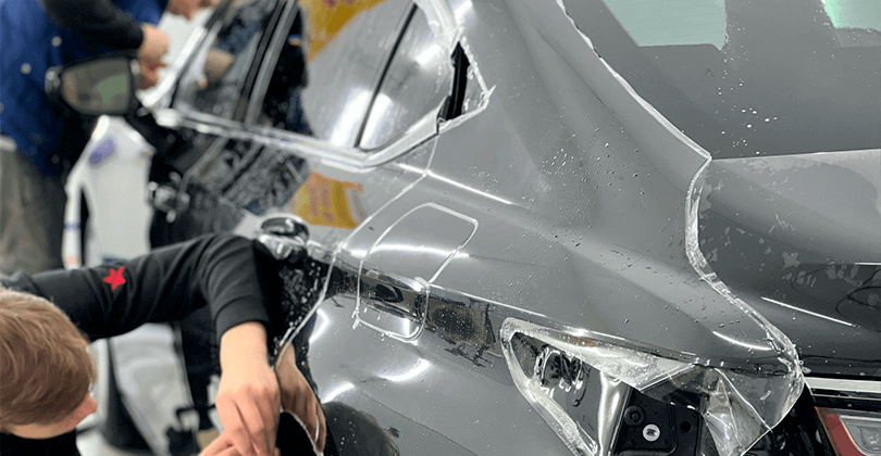 Поклейка защитной пленки