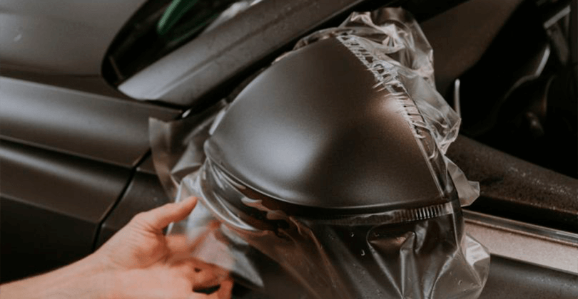 нанесение пленки на зеркало заднего вида